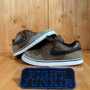 Nike Kids Sneakers Brown and Black